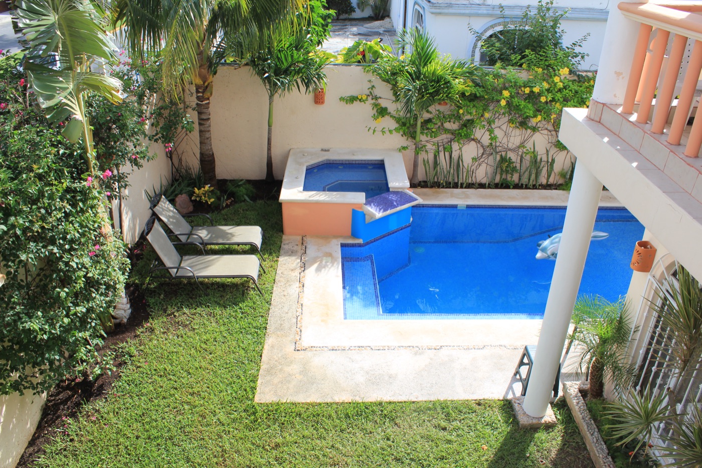 Pool and garden at Casa Cascada